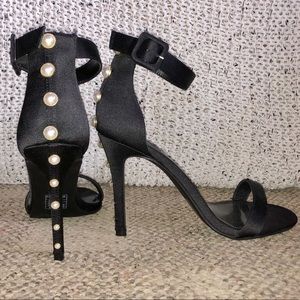 Black heels with pearl studded heal